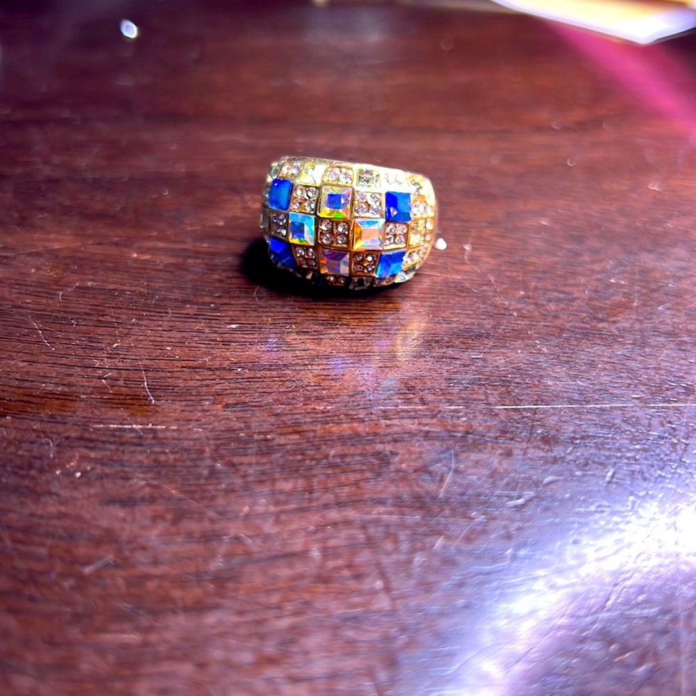 Costume ring